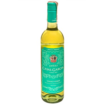 Casal Garcia Sweet 9% 75cl